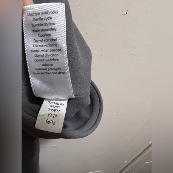 Athleta Salutation Modblock tights-size small - Picture 5 of 6